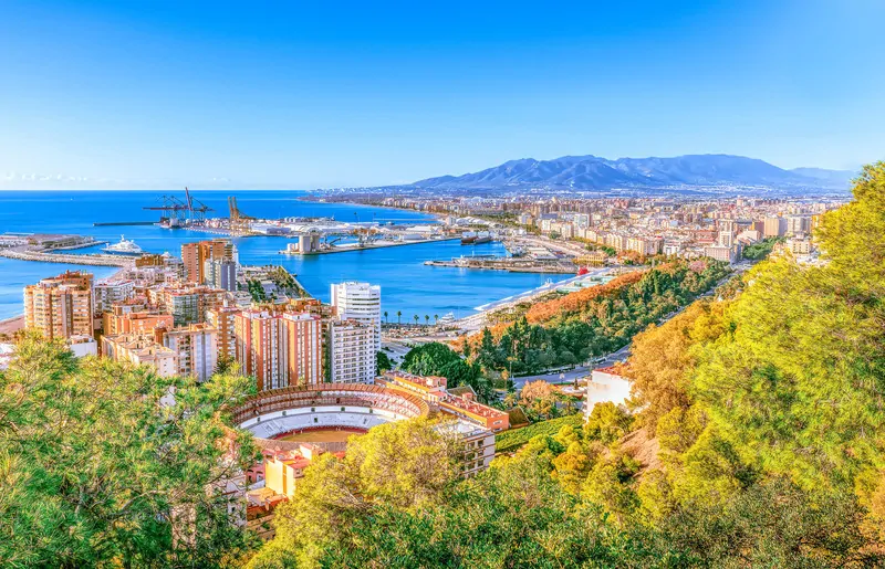 Prestamistas en Málaga: Cómo funcionan y alternativas con garantía hipotecaria